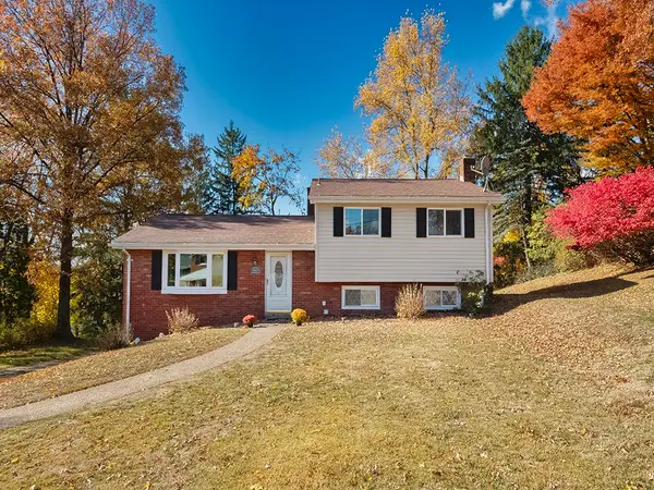 8459 Ridgemont Rd, McCandless, PA 15237