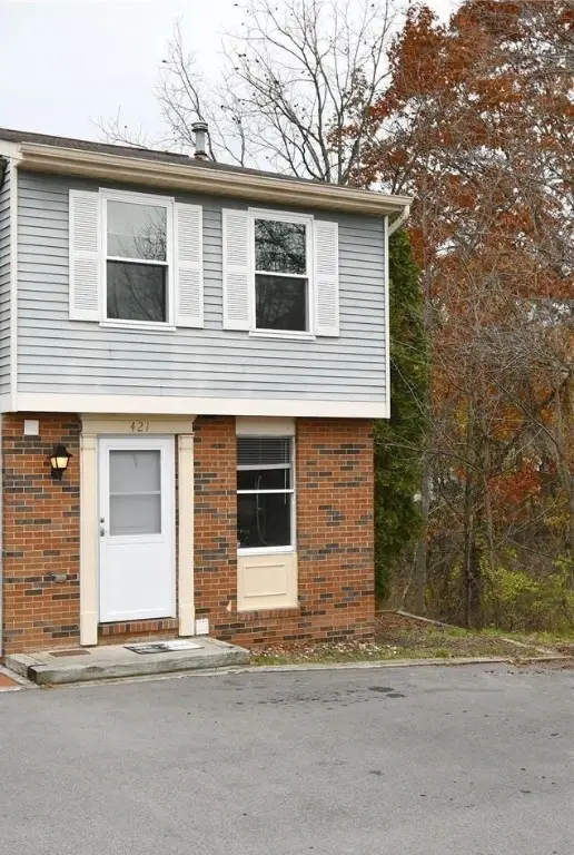 421 Timber Trl, Imperial, PA 15126