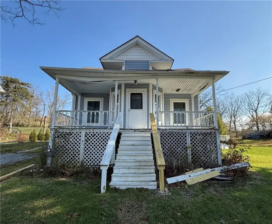 3256 Constitution Blvd, Taylorstown, PA 15323 - Image #1