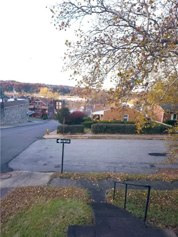 700 E 10th Ave, Munhall, PA 15120 - Image #2