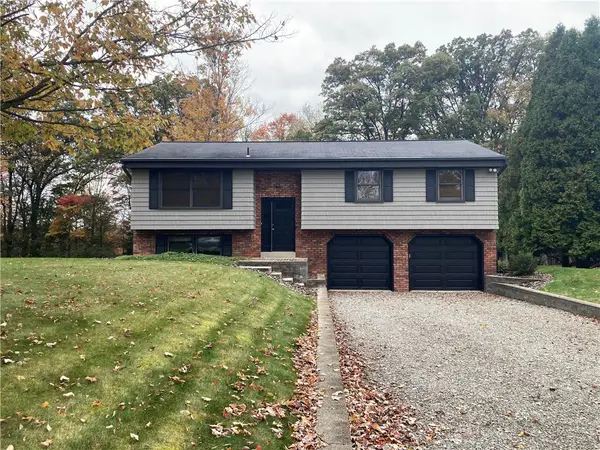 4124 Lee Manor Dr, Hampton, PA 15101