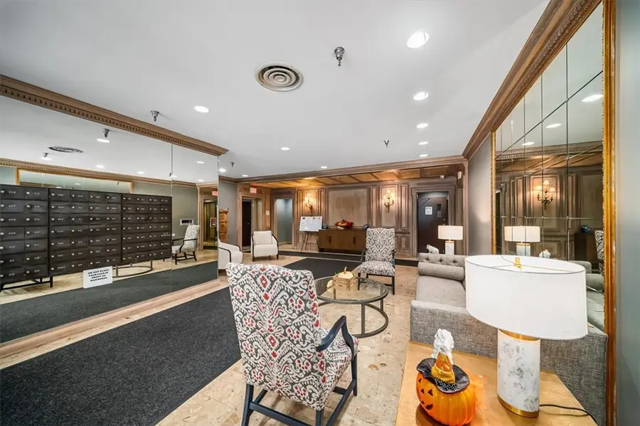 5715 Beacon Street #108, Squirrel Hill, PA 15217 - Image #2