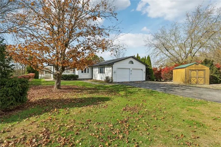 625 Rich Dr, Hickory, PA 16101 - Image #2