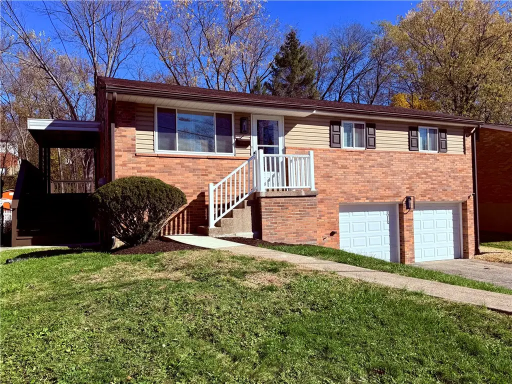 126 Yosemite Dr, Penn Hills, PA 15235 - Image #1