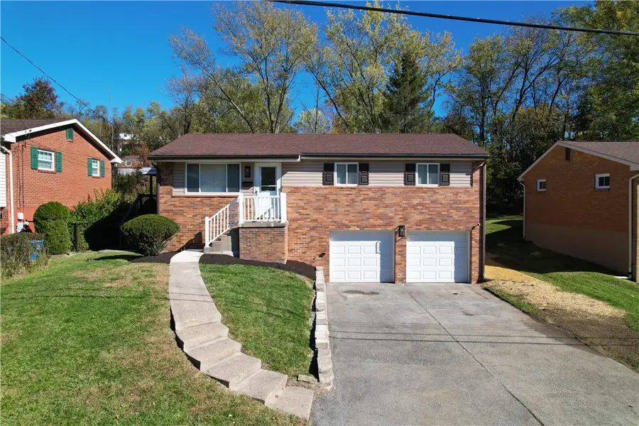 126 Yosemite Dr, Penn Hills, PA 15235 - Image #2