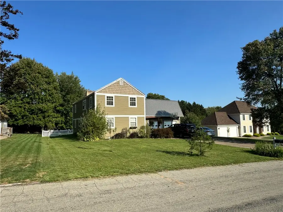 135 Janet St, Chippewa, PA 15010 - Image #2