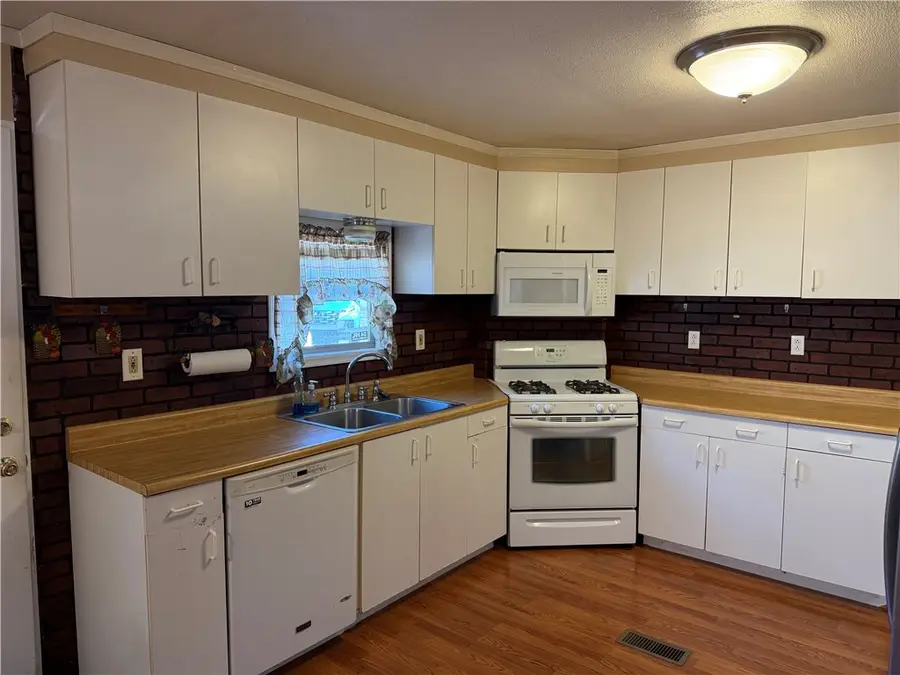 26 Union St, Republic, PA 15475 - Image #3