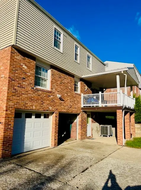 154 Sylvania Dr, South Park, PA 15236 - Image #2