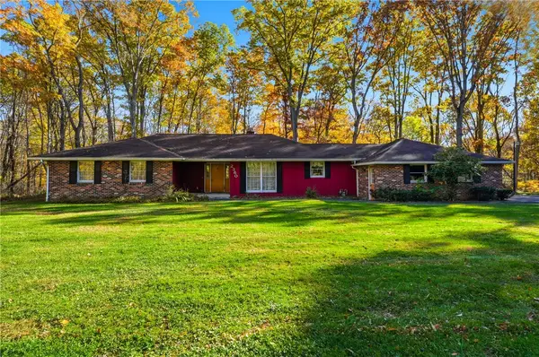 2360 Downing Lane, Hermitage, PA 16148