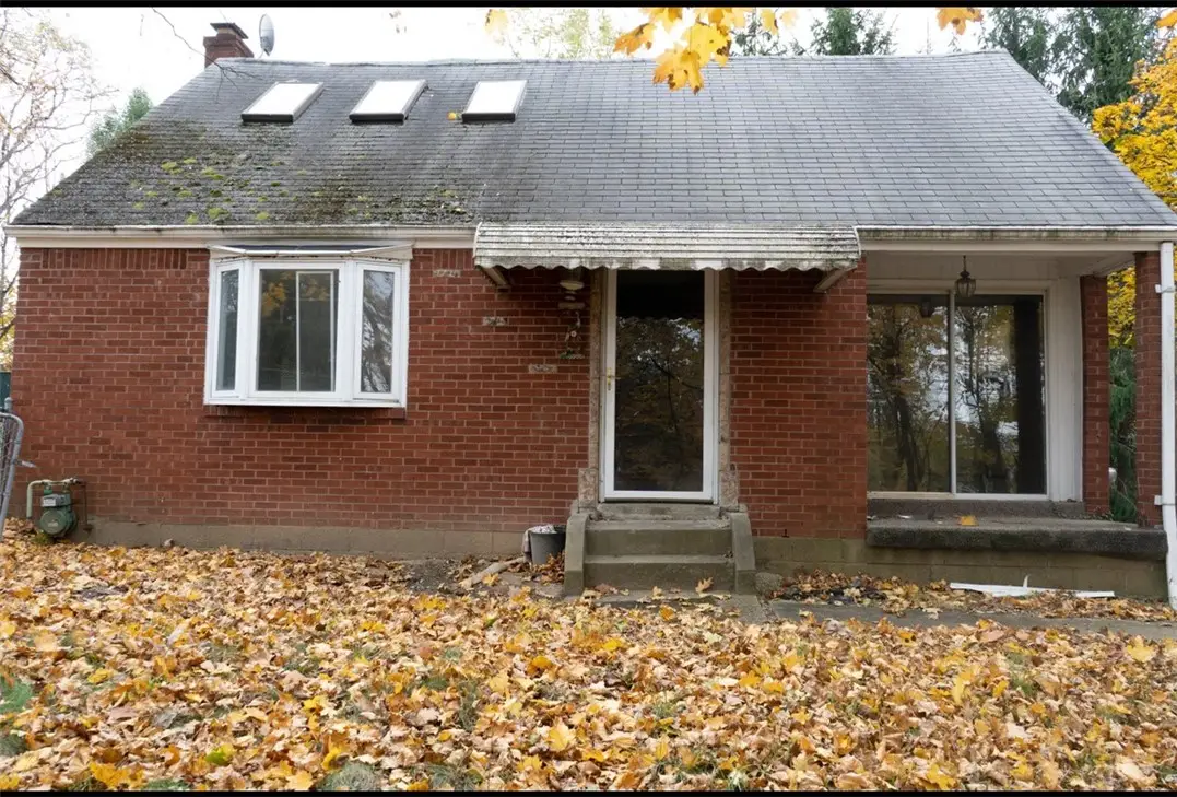 301 Mccutcheon Ln, Penn Hills, PA 15235 - Image #1