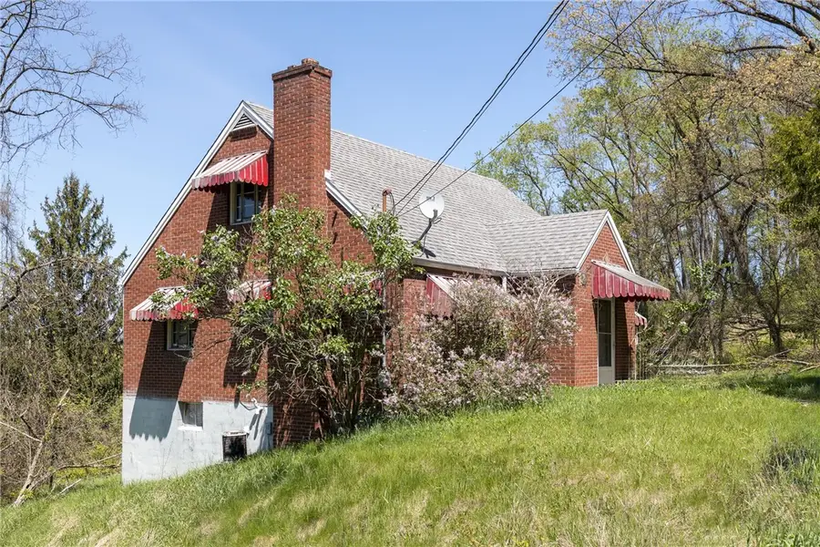 321 Apache Dr, Monessen, PA 15062 - Image #3