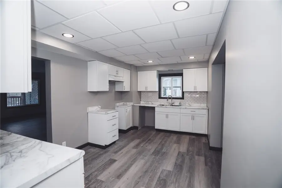 1739 N Water Ave, Hermitage, PA 16148 - Image #2