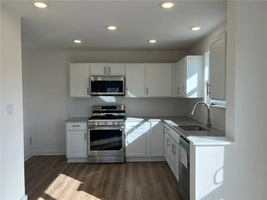 120 Samantha Dr, Center, PA 15061 - Image #3