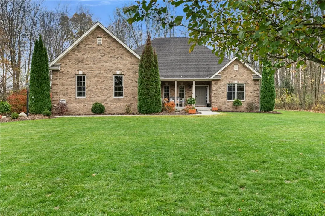 2056 Pierce Bluffs Dr, Hermitage, PA 16148 - Image #1