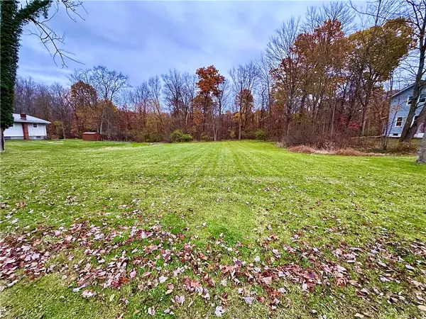 00 Lilac Dr, Shenango Twp, PA 16159