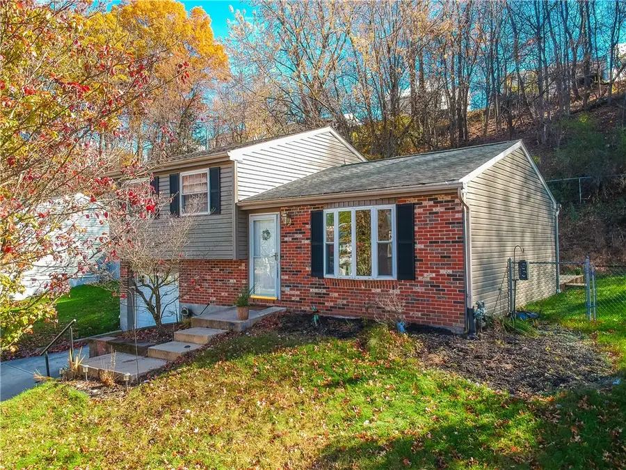 318 Tionesta Drive, Plum, PA 15068 - Image #2