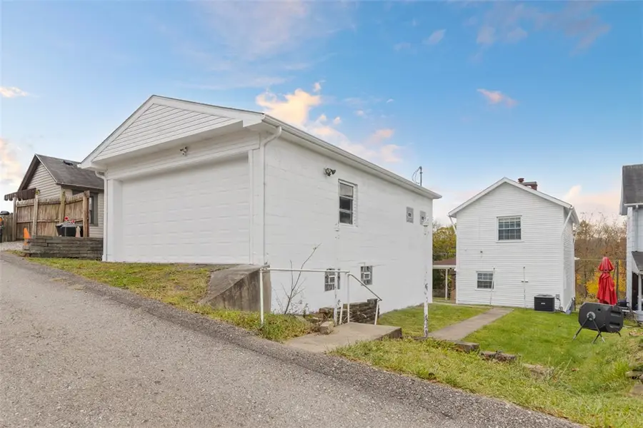 528 9th Street, Pitcairn, PA 15140 - Image #2