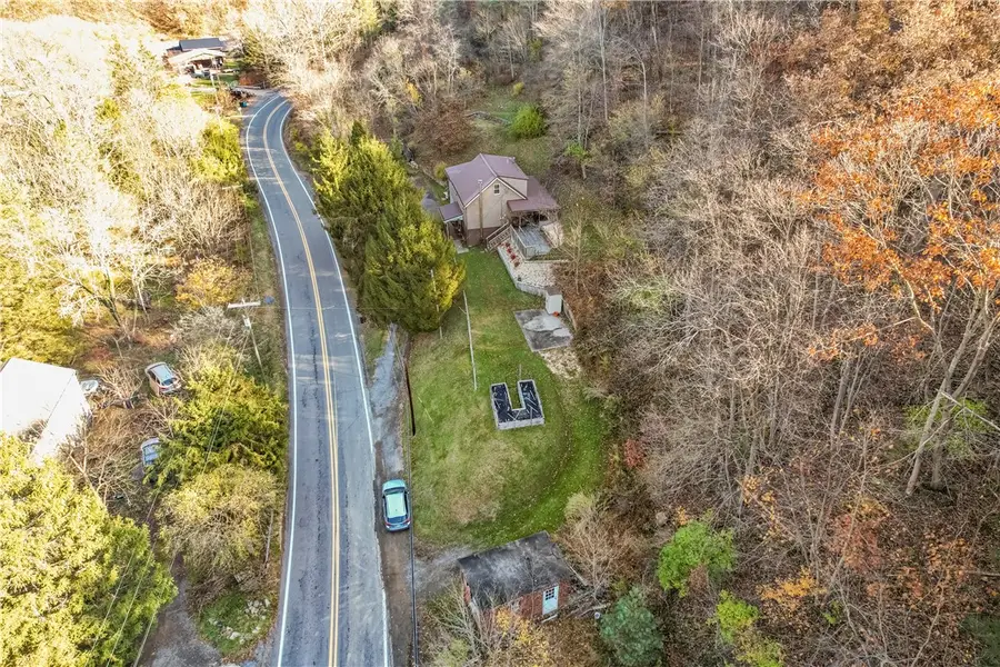 930 Howes Run Rd, Fawn, PA 15084 - Image #2