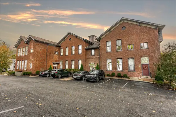 10 Walnut St #7, Emsworth, PA 15202