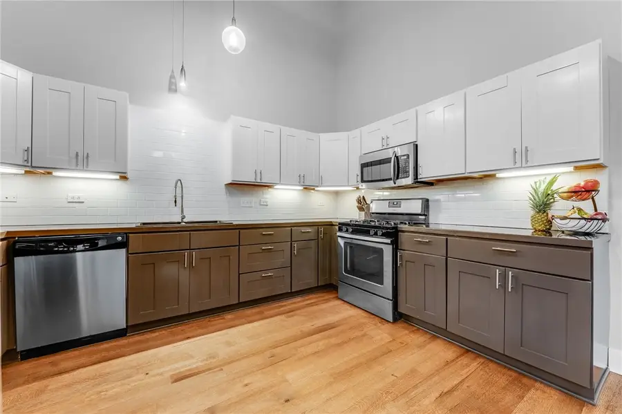 10 Walnut St #7, Emsworth, PA 15202 - Image #2