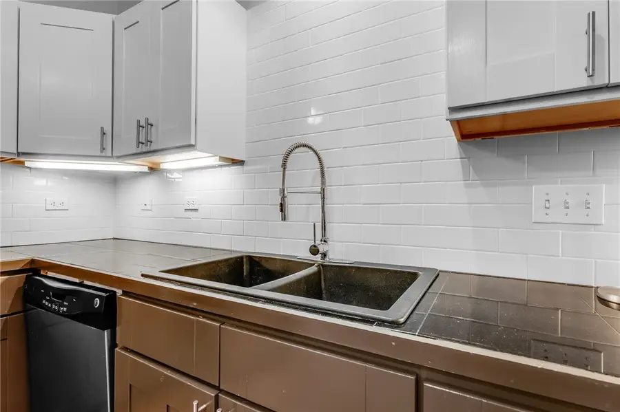 10 Walnut St #7, Emsworth, PA 15202 - Image #3