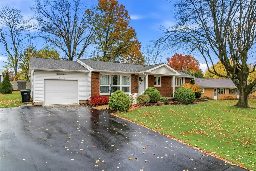 330 Lyle Drive, Hermitage, PA 16148 - Image #2