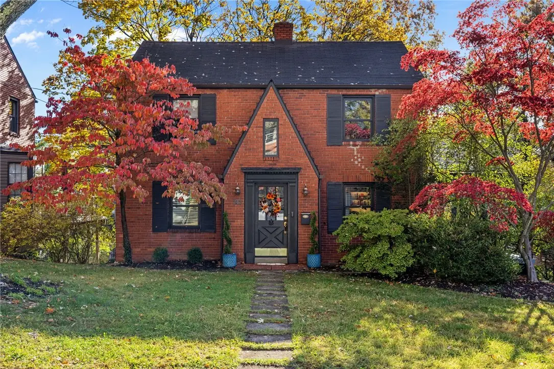 747 Fruithurst Dr, Mount Lebanon Township, PA 15228 - Image #1