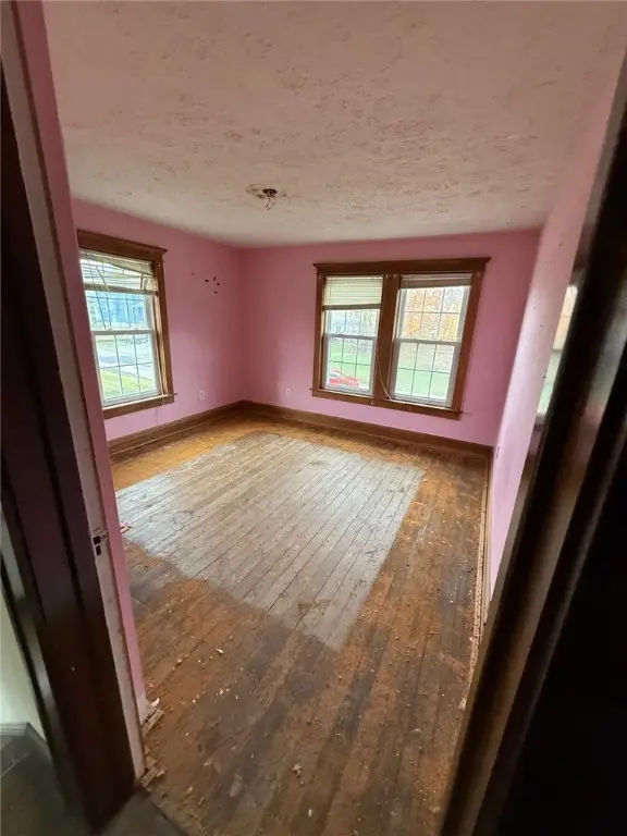 512 E Elizabeth St, New Castle, PA 16105 - Image #3