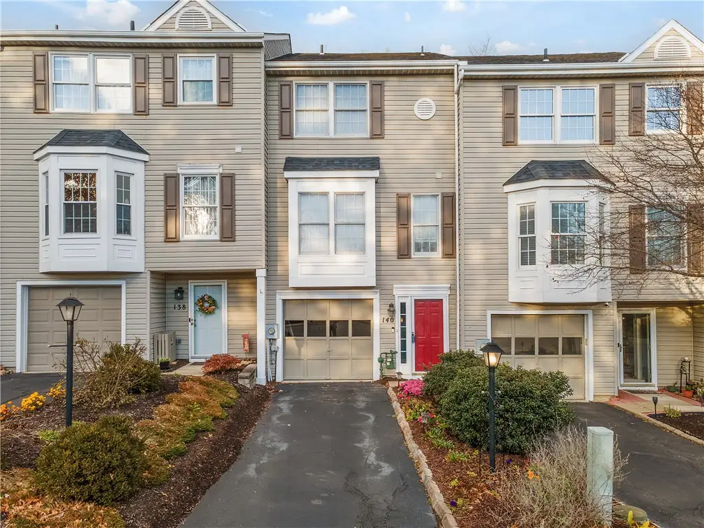 140 Westbrooke Lane, Coraopolis, PA 15108 - Image #1