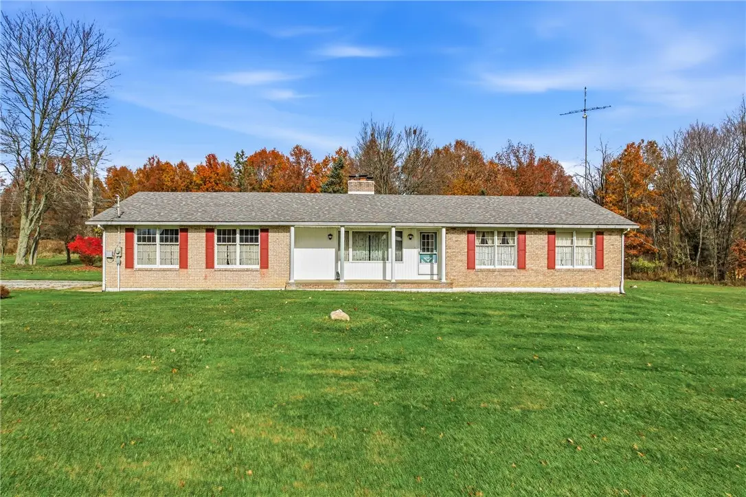 2635 S Keel Ridge Rd, Hermitage, PA 16148 - Image #1