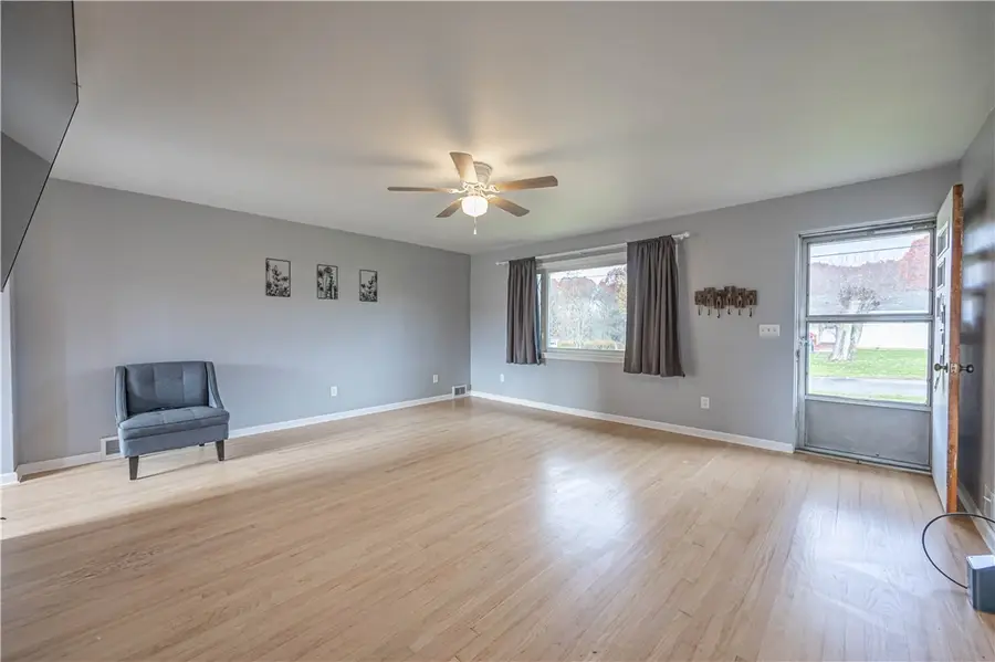 825 Brady St, Lower Burrell, PA 15068 - Image #3