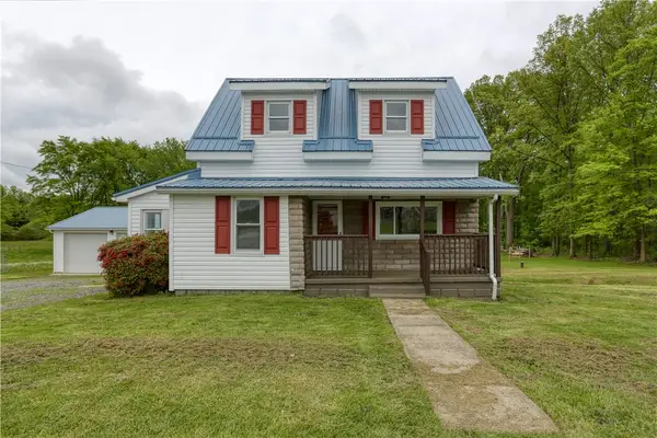 1094 Pine Glenn Rd, Pulaski Twp, PA 16143