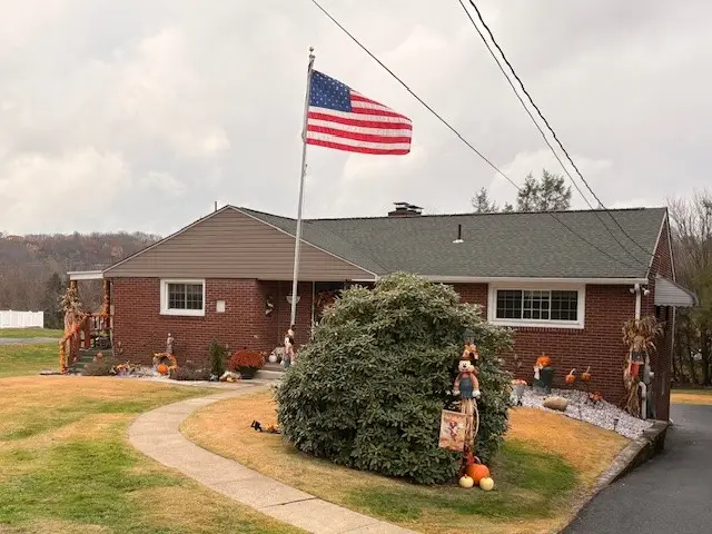 217 Coulter Rd, White Oak, PA 15131 - Image #2