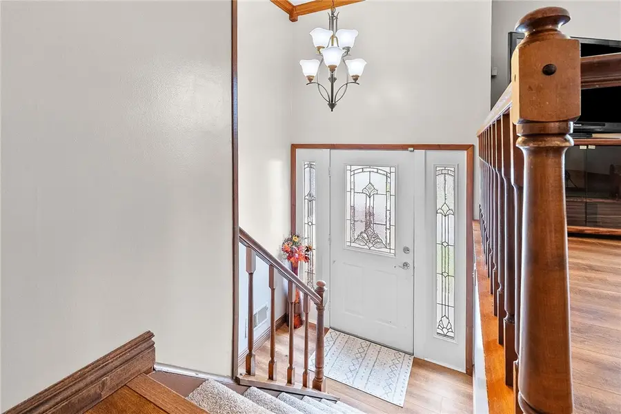 944 Broglie Dr, South Park, PA 15236 - Image #3