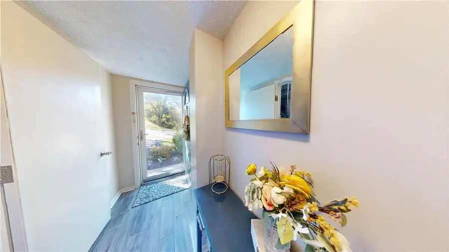 210 Saxonwald Lane, Castle Shannon, PA 15234 - Image #3