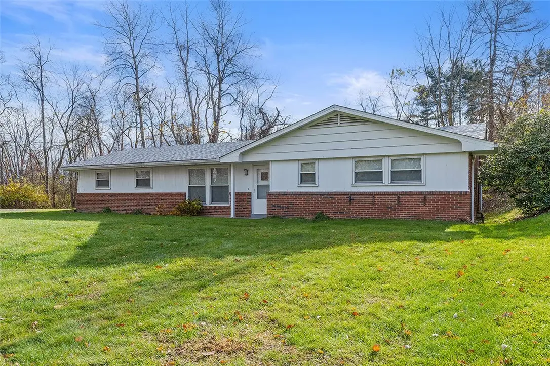 93 Stonesipher Rd, Oakdale, PA 15071 - Image #1