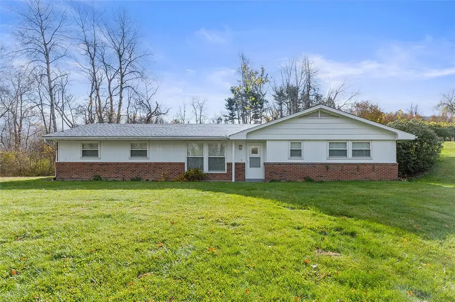 93 Stonesipher Rd, Oakdale, PA 15071 - Image #2