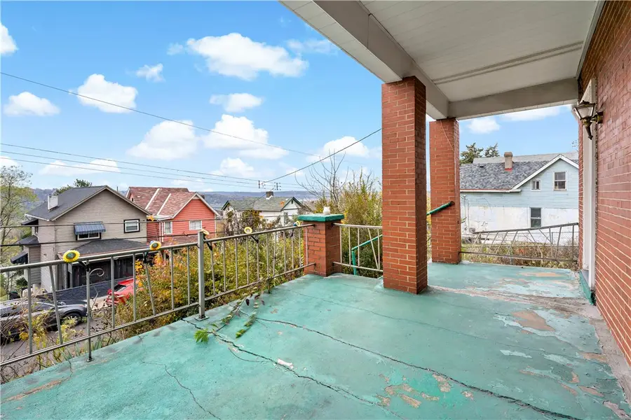 545 Stokes Ave, North Braddock, PA 15104 - Image #3