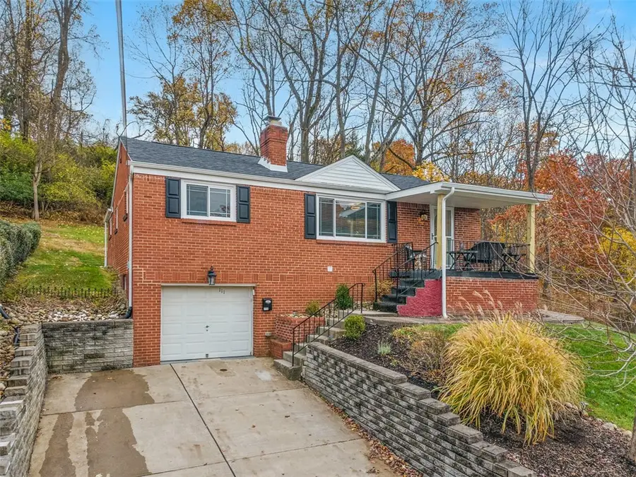 111 W Bruceton Rd, Pleasant Hills, PA 15236 - Image #2