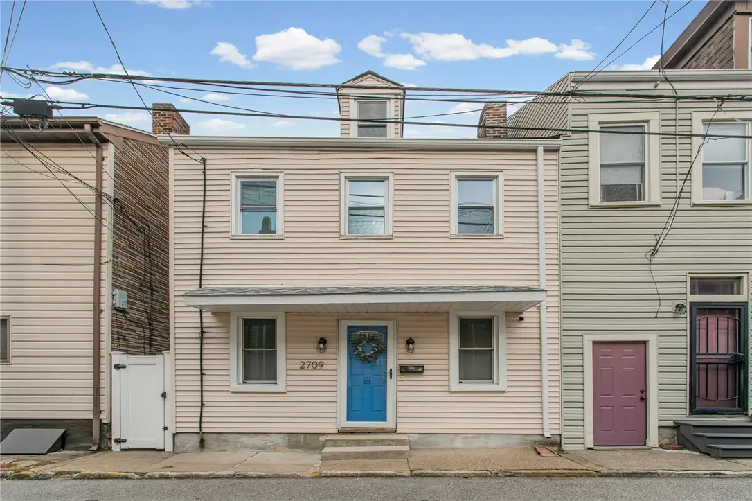 2709 Larkins Way, Pittsburgh, PA 15203 - Image #1