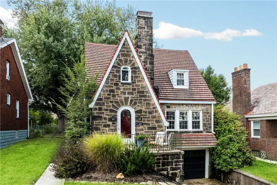 129 W Brentridge Ave, Brentwood, PA 15227 - Image #2