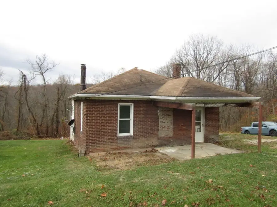 943 Mary St, Langeloth, PA 15054 - Image #2