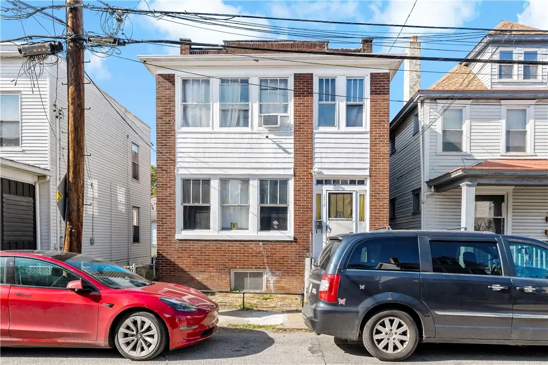 1210 Holmes St, McKees Rocks, PA 15136 - Image #1