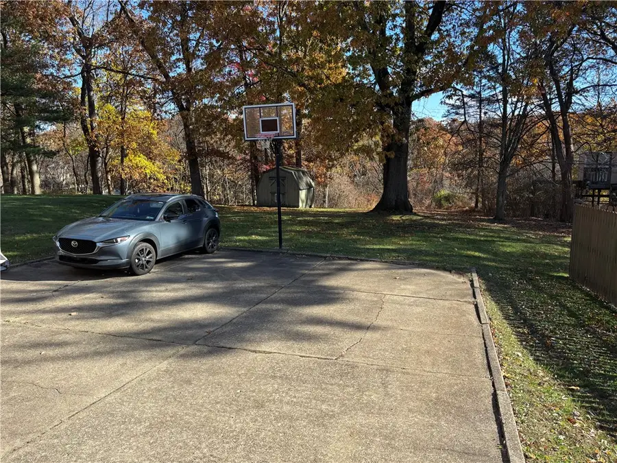 129 Wyngate Rd., Carnot Moon, PA 15108 - Image #2