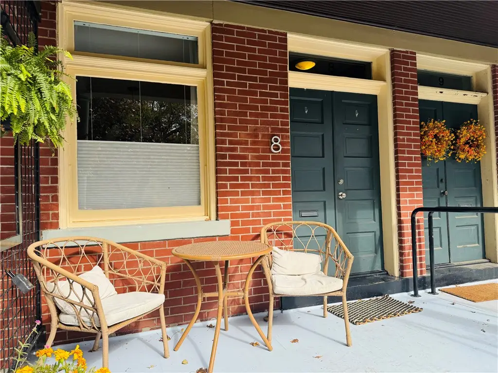 8 Clarendon Pl, Pittsburgh, PA 15206 - Image #1