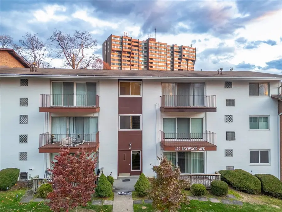 129 Baywood Avenue #3B3, Mount Lebanon Township, PA 15228 - Image #2