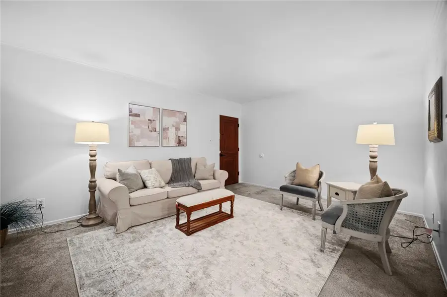 129 Baywood Avenue #3B3, Mount Lebanon Township, PA 15228 - Image #3