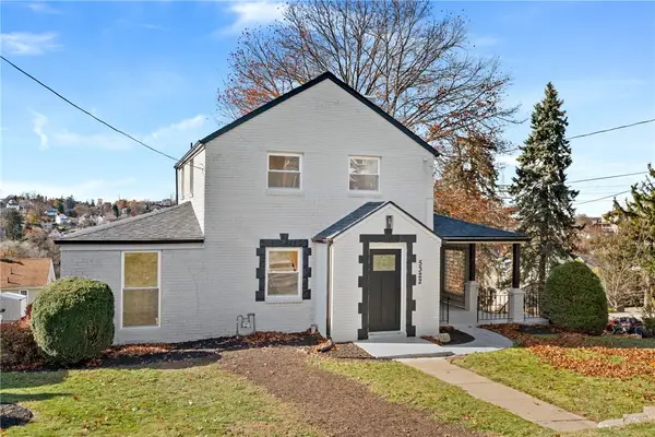 5322 Fredanna St, Lincoln Place, PA 15207