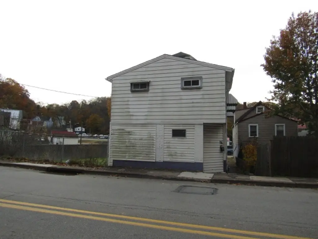 930 7th St, New Kensington, PA 15068 - Image #1