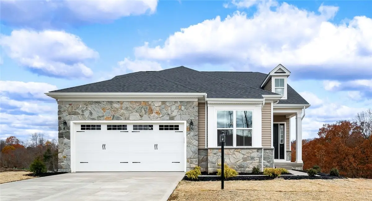 4027 Evilyn Dr, Economy, PA 15005 - Image #1